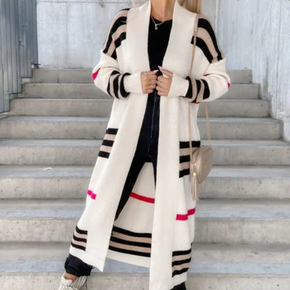 Cardigan elegante a rayas: confort y estilo asegurados 