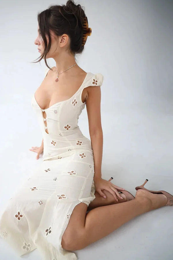 Robe en coton brodé